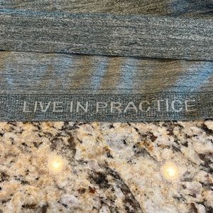 Lululemon Mens XL tshirt dry shirt